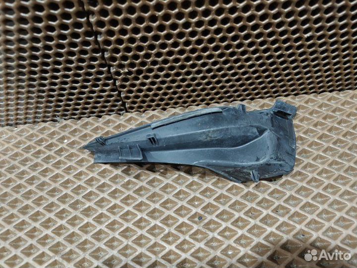 Уголок жабо передний правый Nissan X-Trail NT31