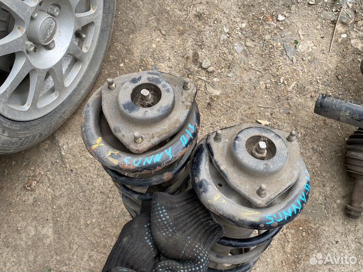 Стойки передние nissan sunny B13