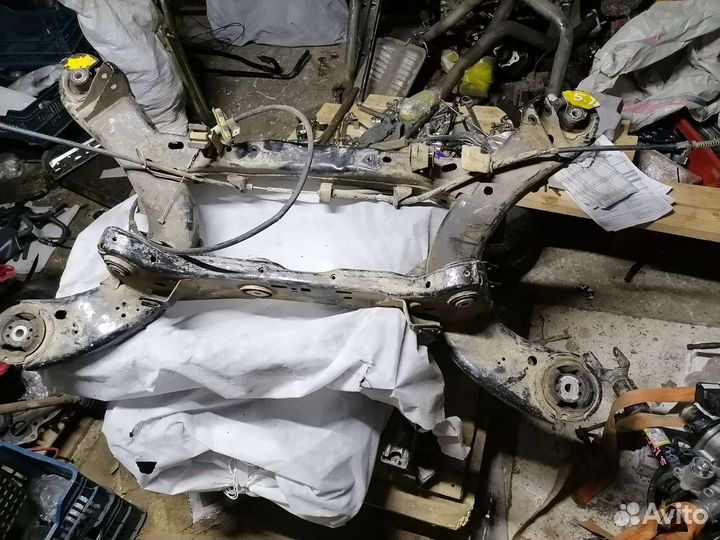 Балка подвески Dodge Challenger LC