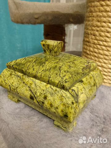 Шкатулка из камня змеевик