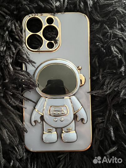 Чехол на iPhone 13 pro