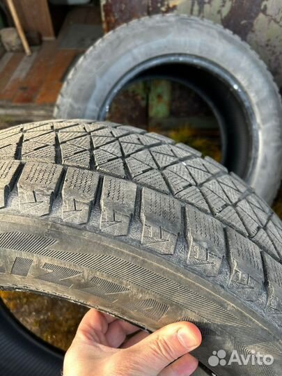 Bridgestone Blizzak Ice 235/60 R18