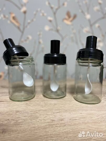 Набор баночек для специй из 3 шт новый