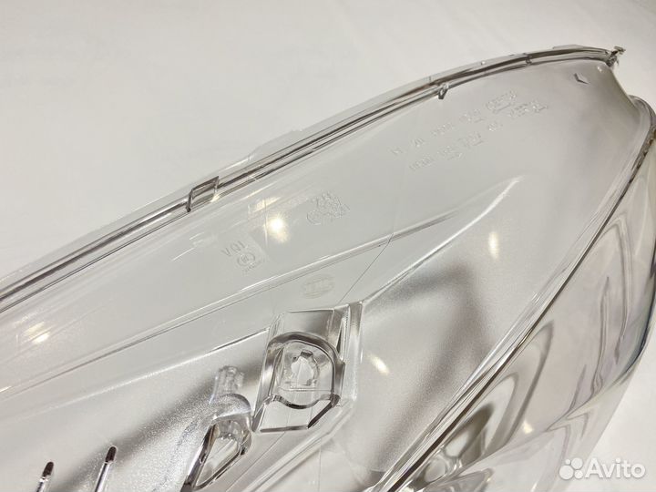 Левое стекло фары Mercedes W212 дорестайлинг