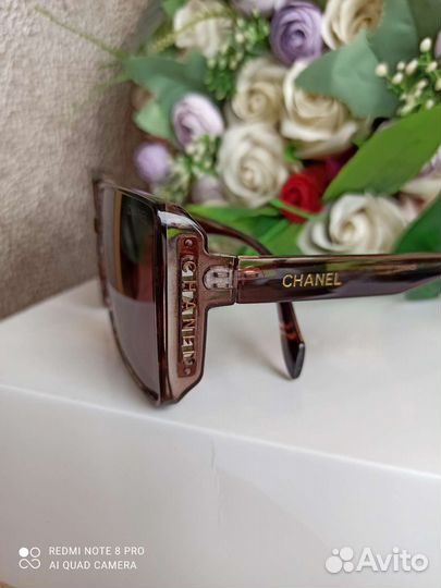 Солнцезащитные очки