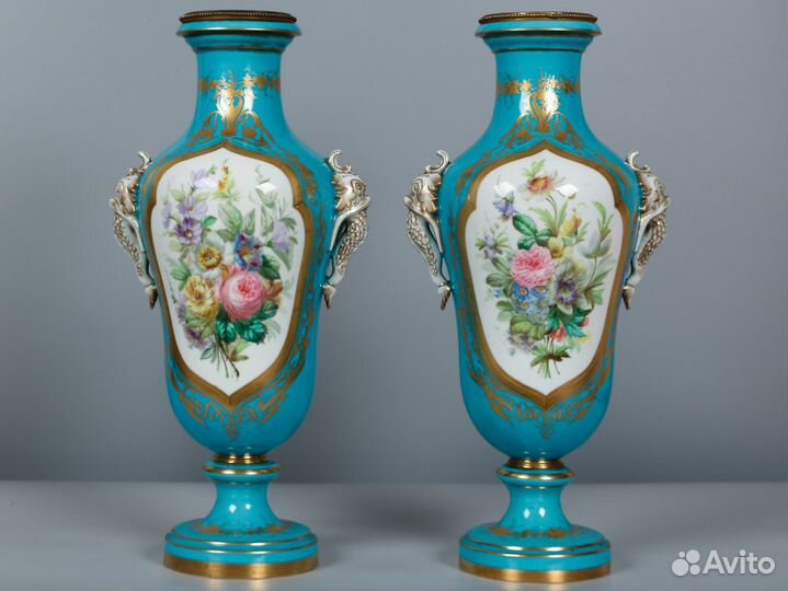 Старинные фарфоровые вазы. Франция