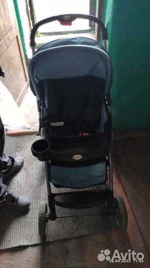 Прогулочная коляска