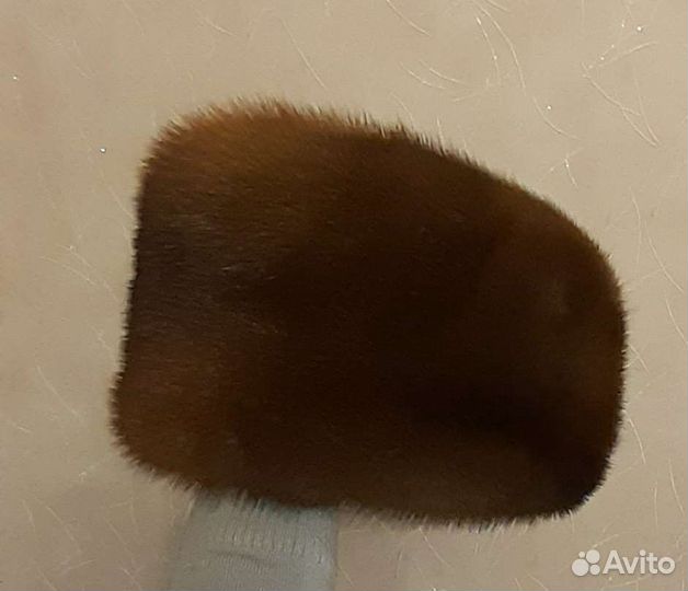 Шапки меховые и шарф