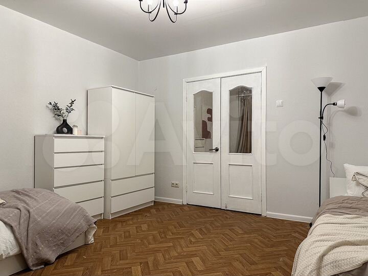 Комната 17 м² в 4-к., 1/14 эт.