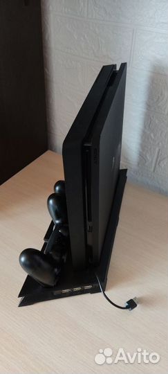 Sony PS4 slim