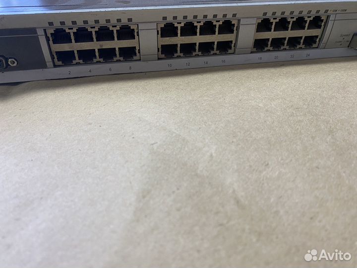 Свич(хаб) d-link des-3526