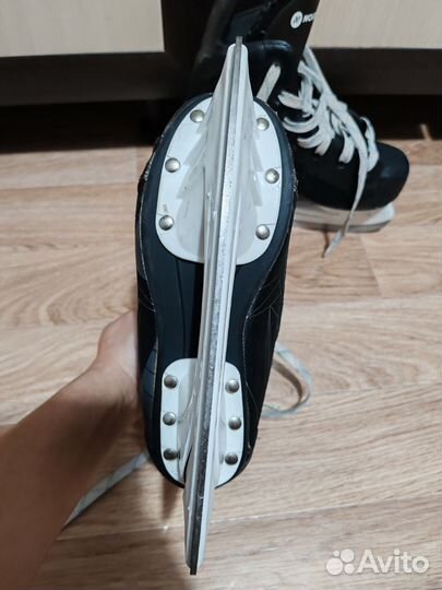 Коньки хоккейные детские