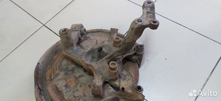 Кулак поворотный задний правый дляvolkswagen Golf5