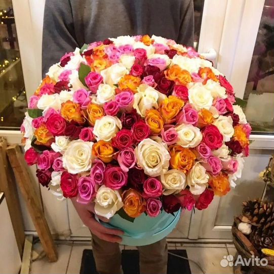 Букет разноцветных роз, Эквадор, 60см 65 шт