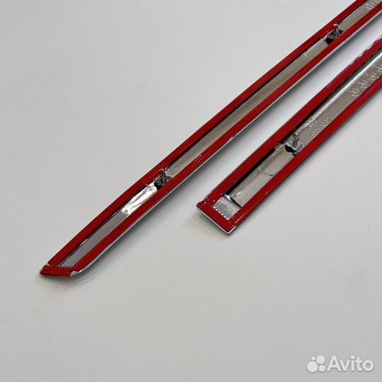 Молдинги на двери для Toyota Premio 260