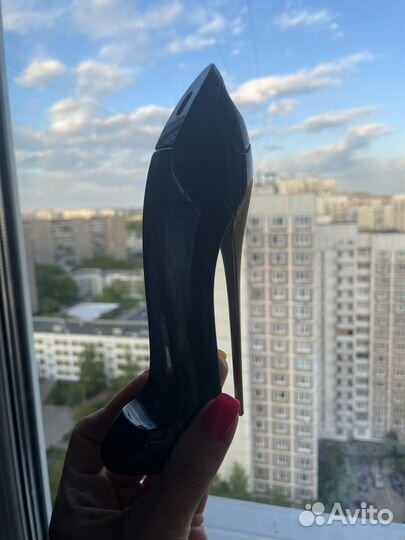 Духи carilina herrera