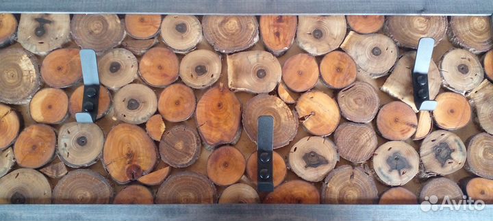 Вешалка из спилов