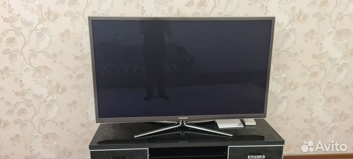 Телевизор samsung