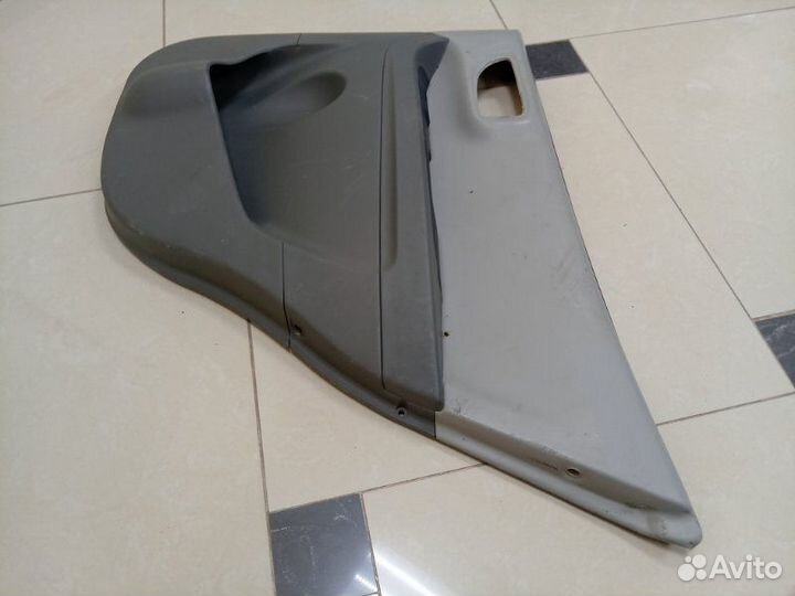 Обшивка двери задняя правая Hyundai Santa Fe SM