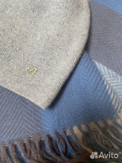 Комплек женский шапка и платок палантин