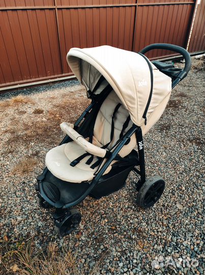 Прогулочная коляска joie