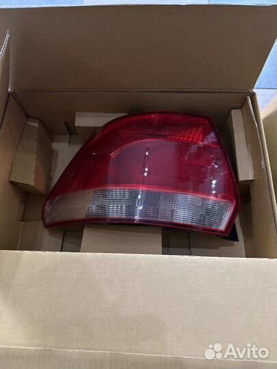 Задние стопы на фольксваген поло седан 10-15 г