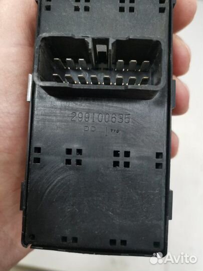 Блок управления стеклоподъемниками передний левый