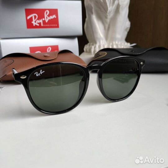 Солнцезащитные очки Ray-Ban Highstreet RB4259