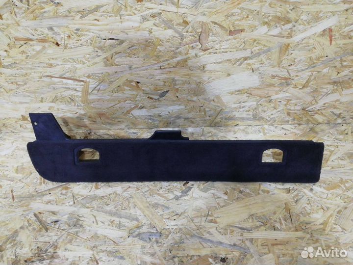 Обшивка отсека багажника правая нижняя Volkswagen