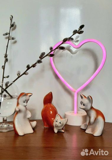 Играющие лисята Городница.Триптих.Статуэтки Гжель