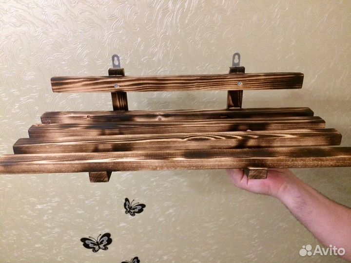 Настенная полочка для цветов