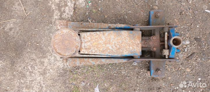 Домкраты бу