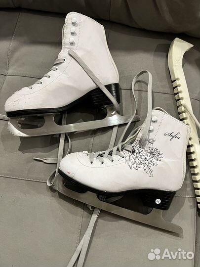 Коньки фигурные 35 размер