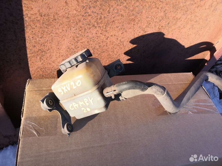 Бачок Гура Toyota