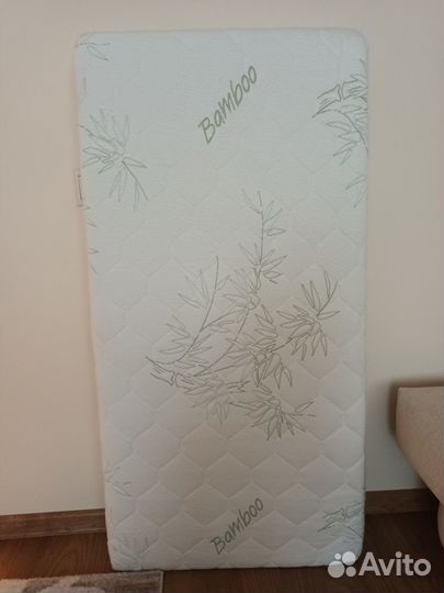 Кроватка детская с матрасом