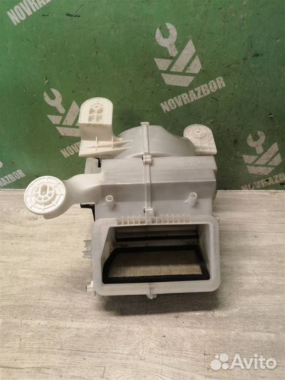 Корпус отопителя Мазда 6