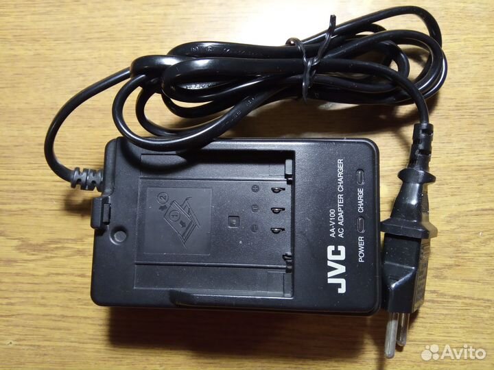 Зарядное устройство блок питания аккумуляторов JVC