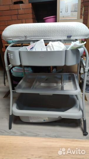 Столик для пеленания, ванночка Chicco Cuddle&Buble