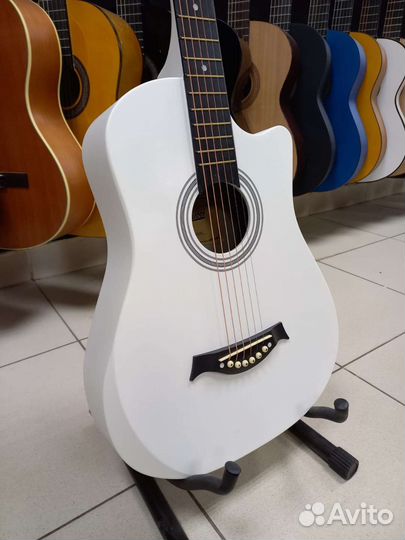 Акустическая Белая гитара Новая