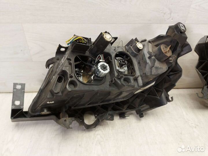 Фары BMW 3(E90/E91) 2005-2010 Комплект