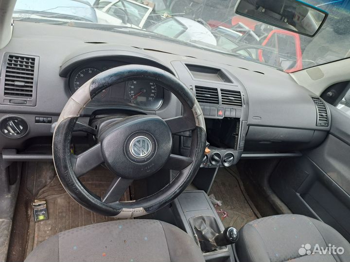 Торпедо (панель передняя) для Volkswagen Polo 4