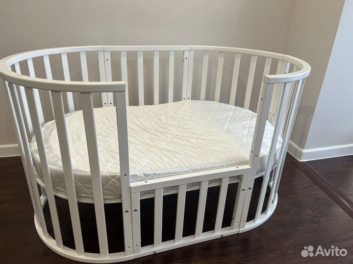 Детская кровать овальная