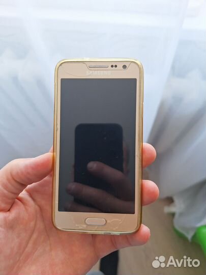 Samsung Galaxy A3 (2017) SM-A320F Single Sim, 2/16 ГБ