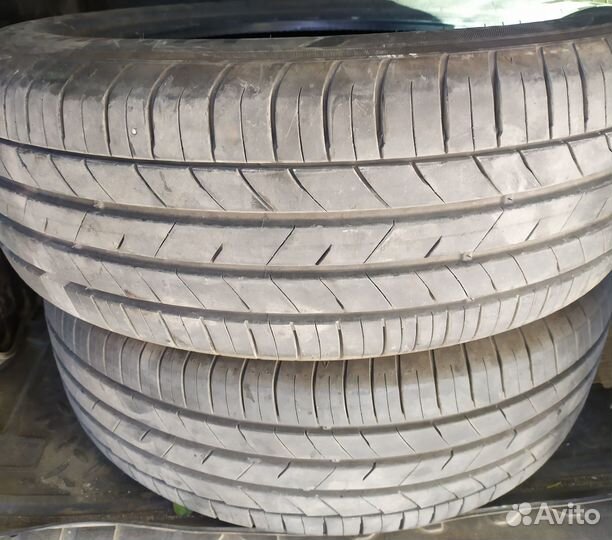 Kumho Ecsta HS52 215/60 R17