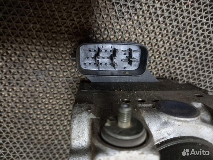Блок ABS toyota wish ZNE14