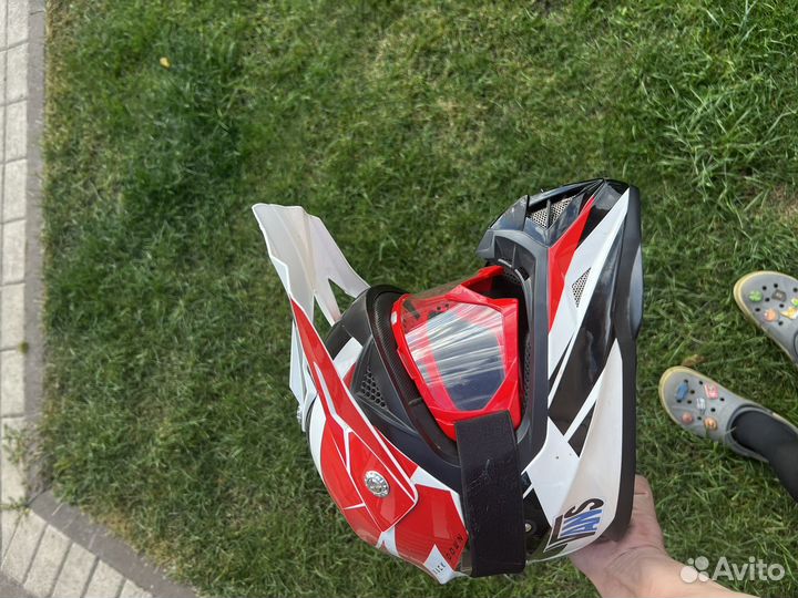 Кроссовый шлем