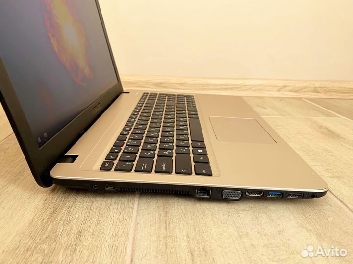 Золотистый Ноутбук Asus 15.6 + Сумка