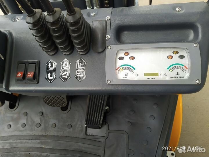 Вилочный погрузчик UN Forklifts FD15T, 2023