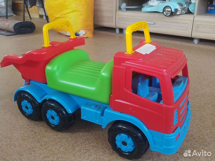 Детская машинка каталка