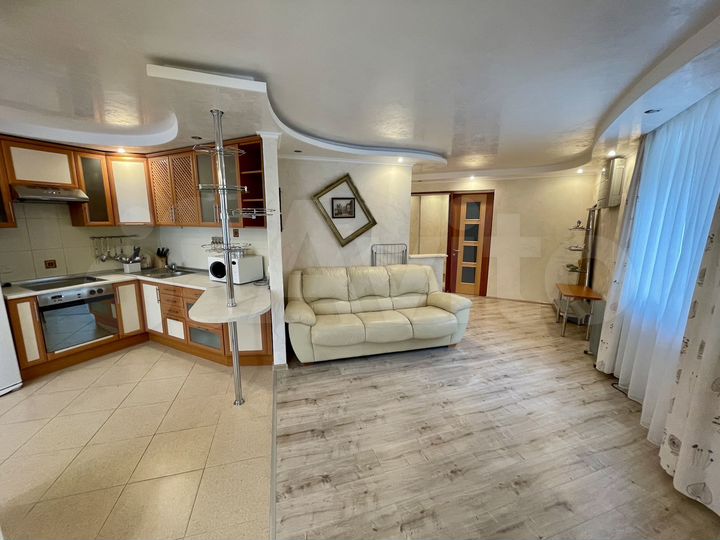 3-к. квартира, 90,9 м², 1/2 эт.
